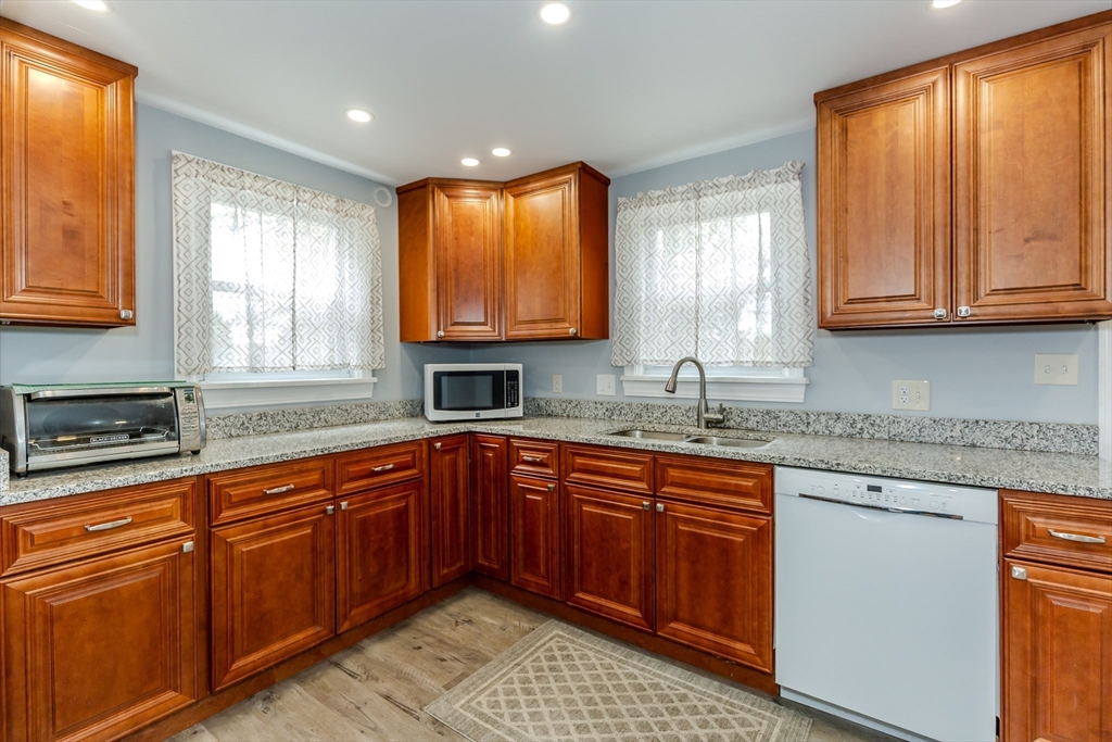 310 Mendon Road Attleboro, MA 02703 - Photo 7 of 34 Gallery Image 7