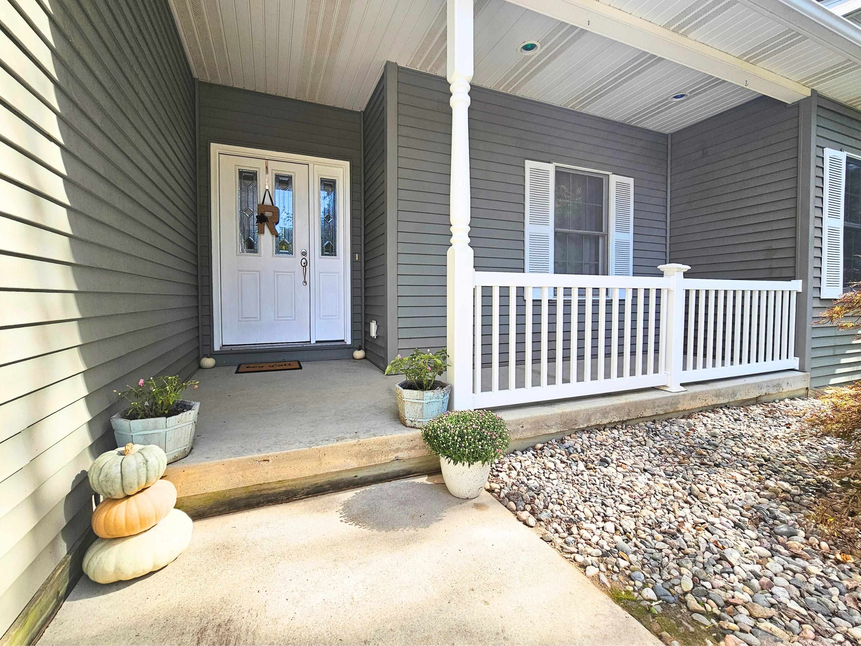5590 Sanilac Road Vassar, MI 48768 - Photo 3 of 60 50154723-7505dc47-0fe5-4a36-b0bb-f1abdc8bf211.JPG