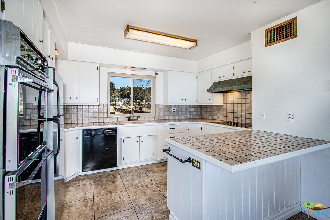56922 Spencer Road Yucca Valley, CA 92284 - Photo 7 of 43 Gallery Image 7