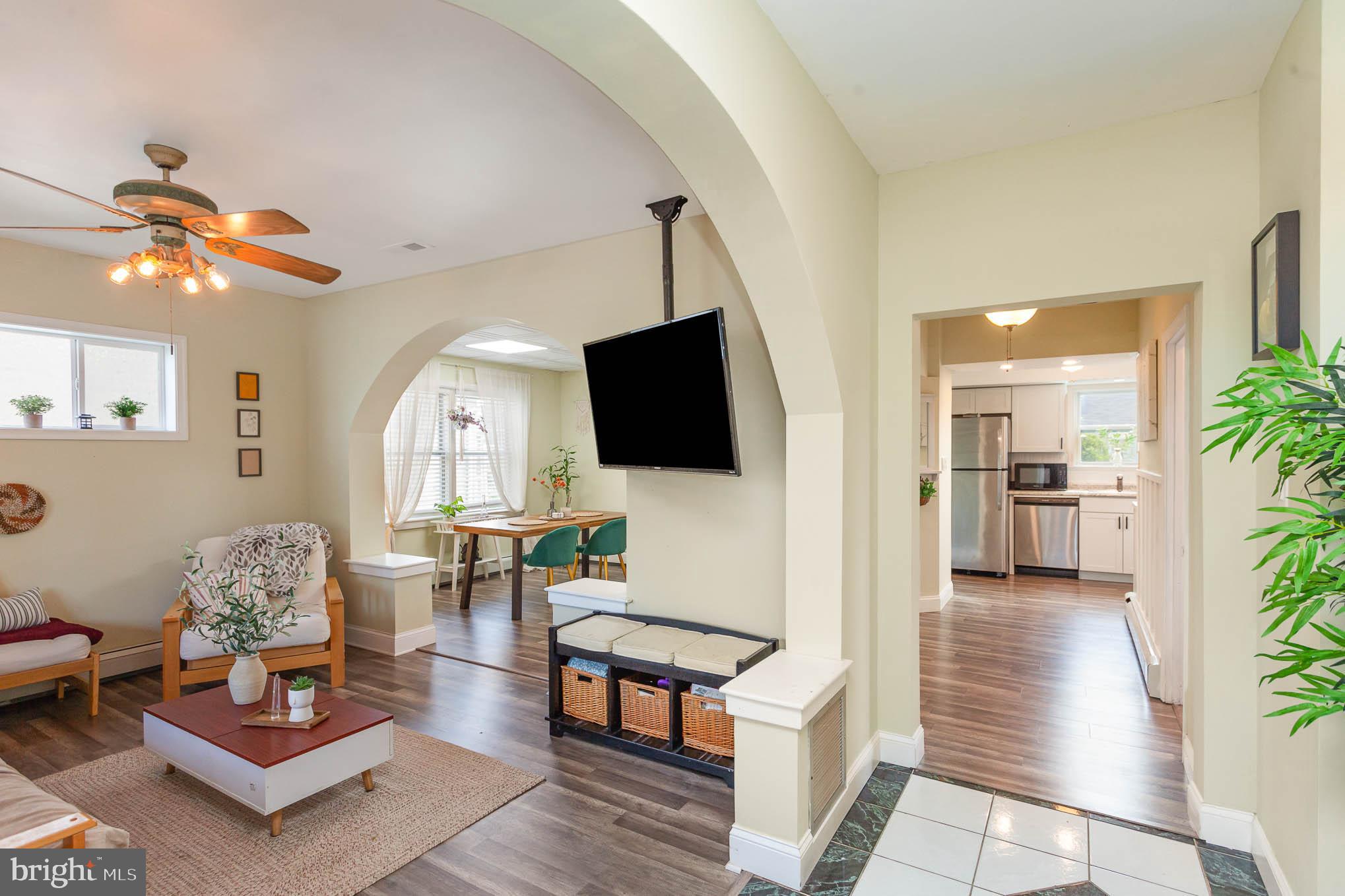1833 Portship Road Baltimore, MD 21222 - Photo 28 of 28 Open floor plan, bright and light!