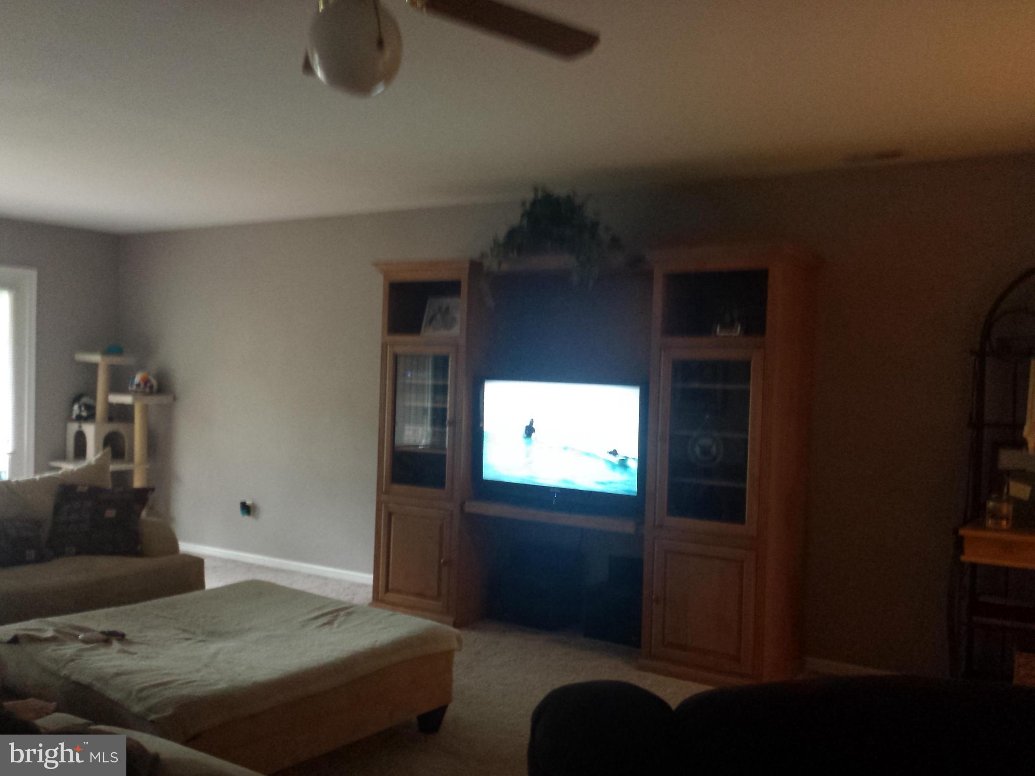 759 Bellefield Road Dowell, MD 20629 - Photo 12 of 16 Living Room