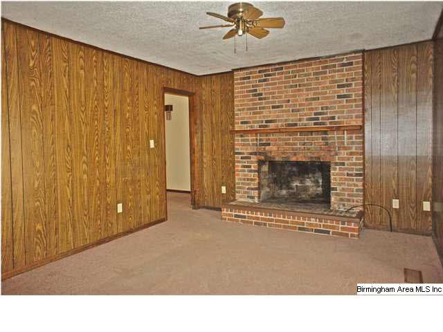 628 Thrash Road Clanton, AL 35045 - Photo 5 of 32