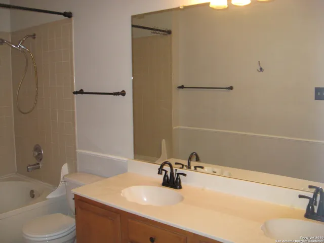 $1,850 | 21615 Hyerwood, San Antonio, TX 78259