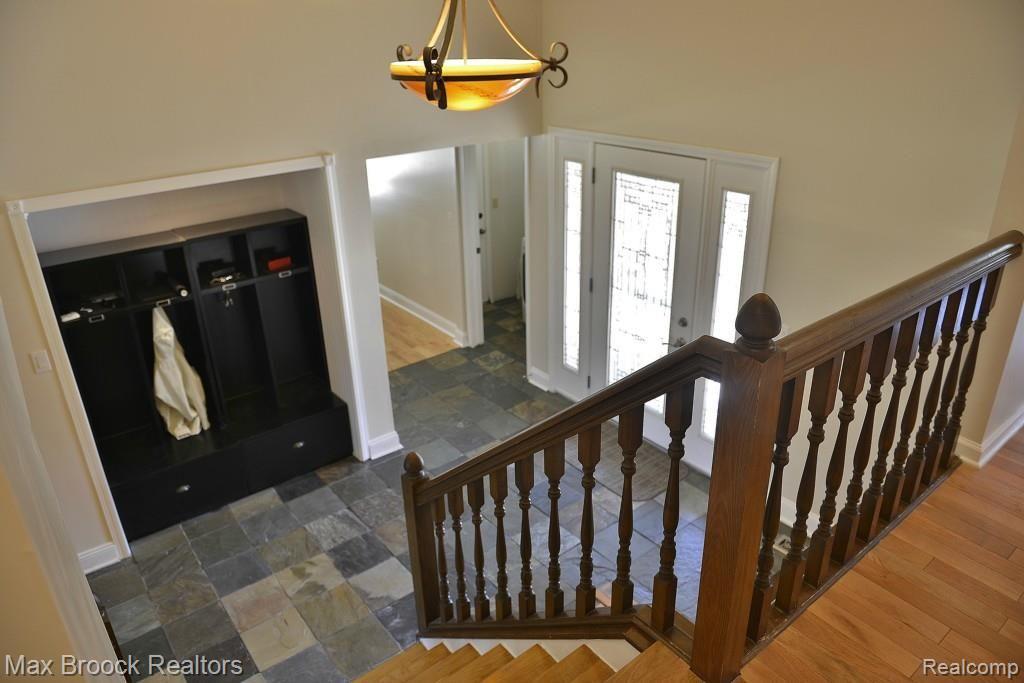 508 Rolling Green Circle Rochester Hills, MI 48309 - Photo 7 of 28 Gallery Image 7