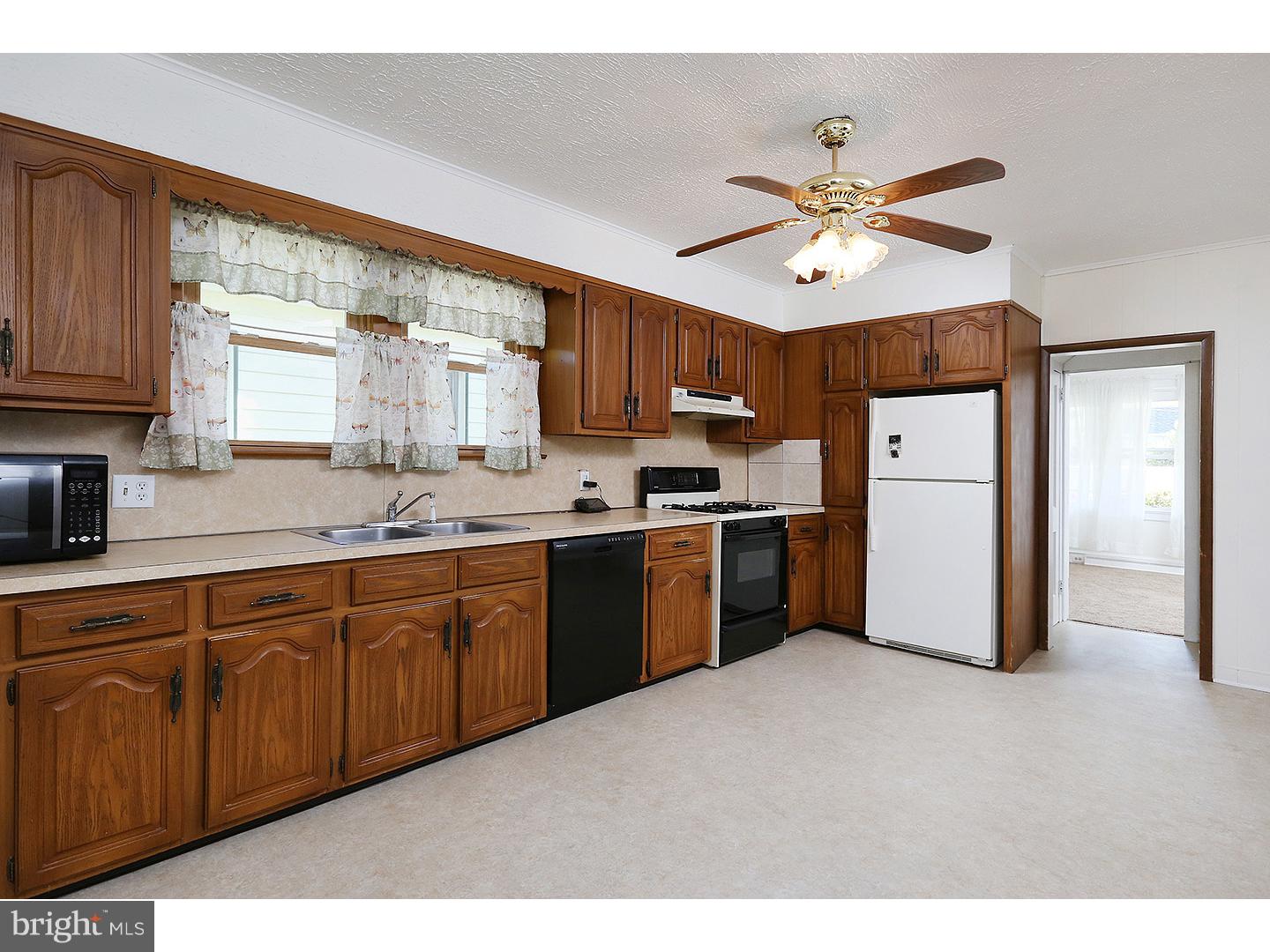 17 5th Avenue Carneys Point, NJ 08069 - Photo 9 of 20 Gallery Image 9