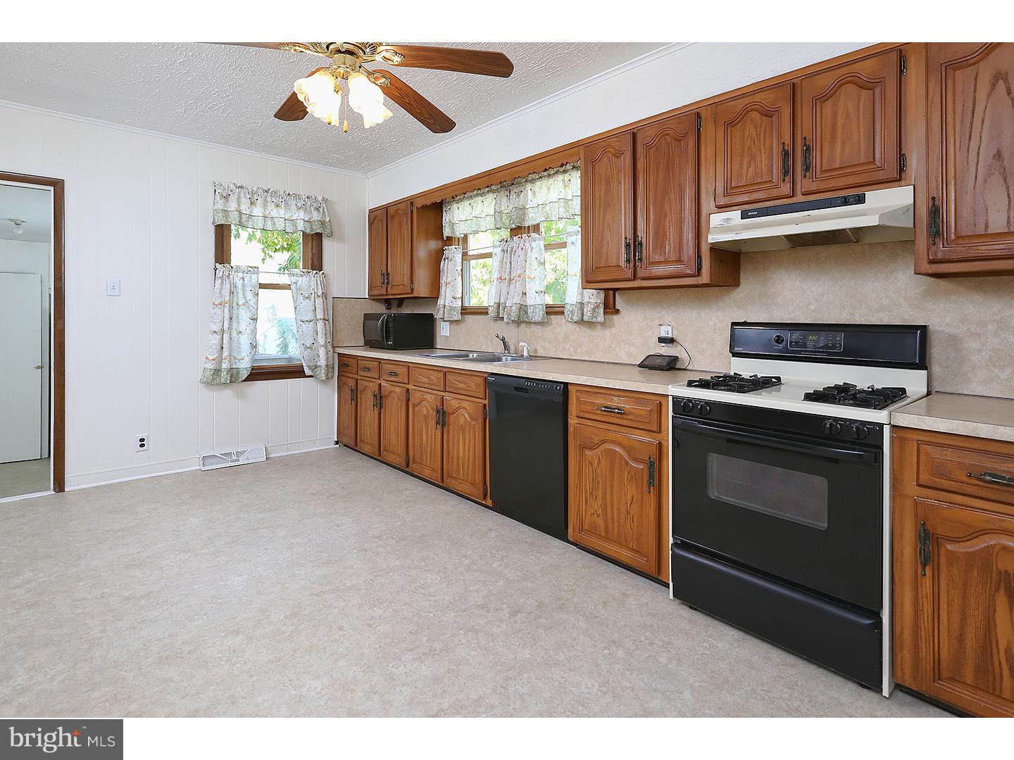 17 5th Avenue Carneys Point, NJ 08069 - Photo 10 of 20 Gallery Image 10
