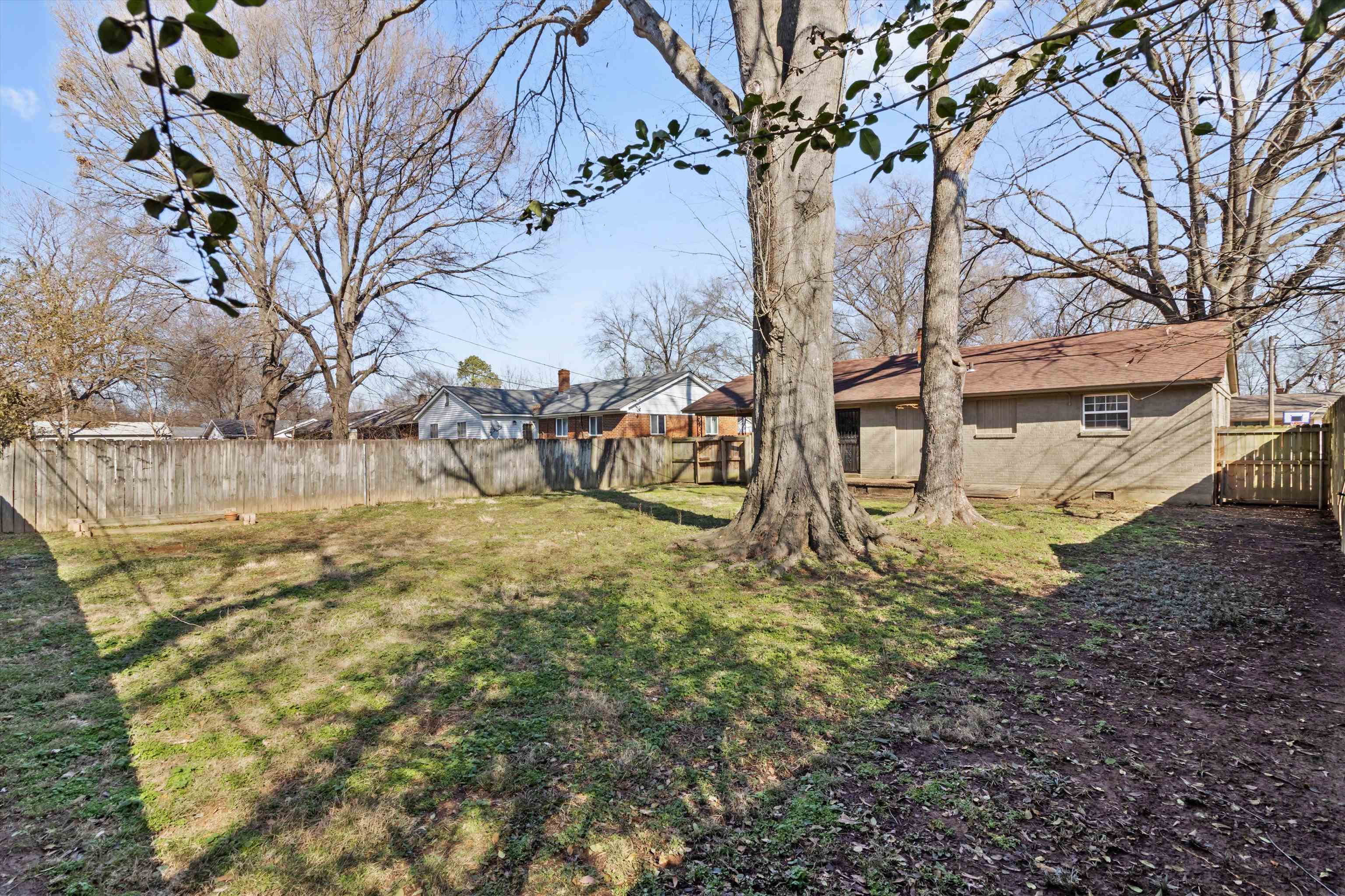 517 Malboro Road Memphis, TN 38120 - Photo 23 of 25 View of fenced backyard