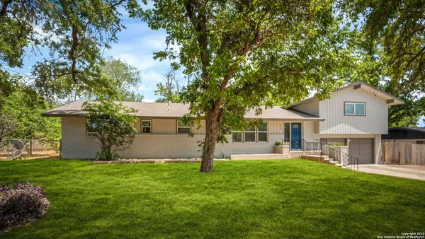 $425,000 | 306 Antler Drive, San Antonio, TX 78213
