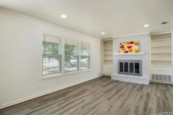 $425,000 | 306 Antler Drive, San Antonio, TX 78213