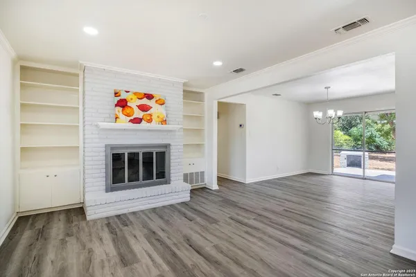 $425,000 | 306 Antler Drive, San Antonio, TX 78213