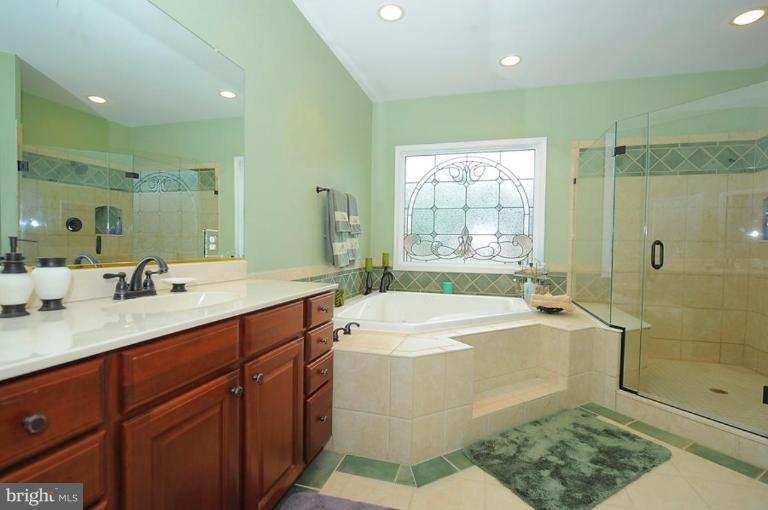 3114 Emerald Valley Road Ellicott City, MD 21042 - Photo 16 of 26 Master Bath