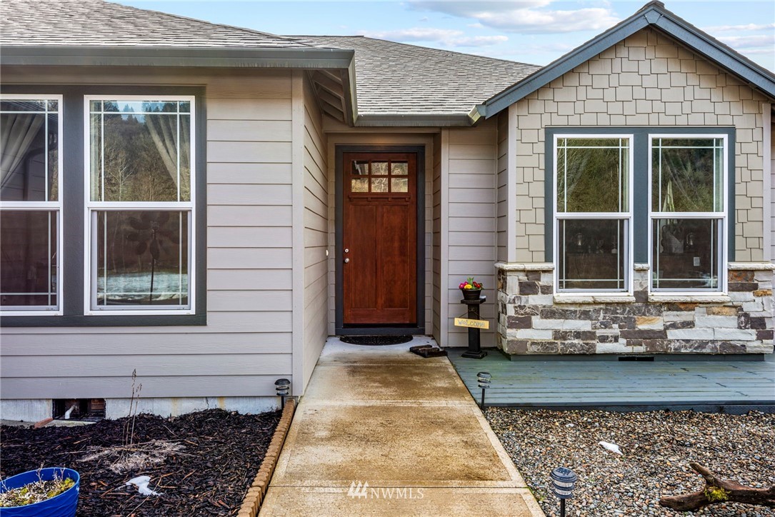 209 Columbia Point Road Longview, WA 98632 - Photo 3 of 40