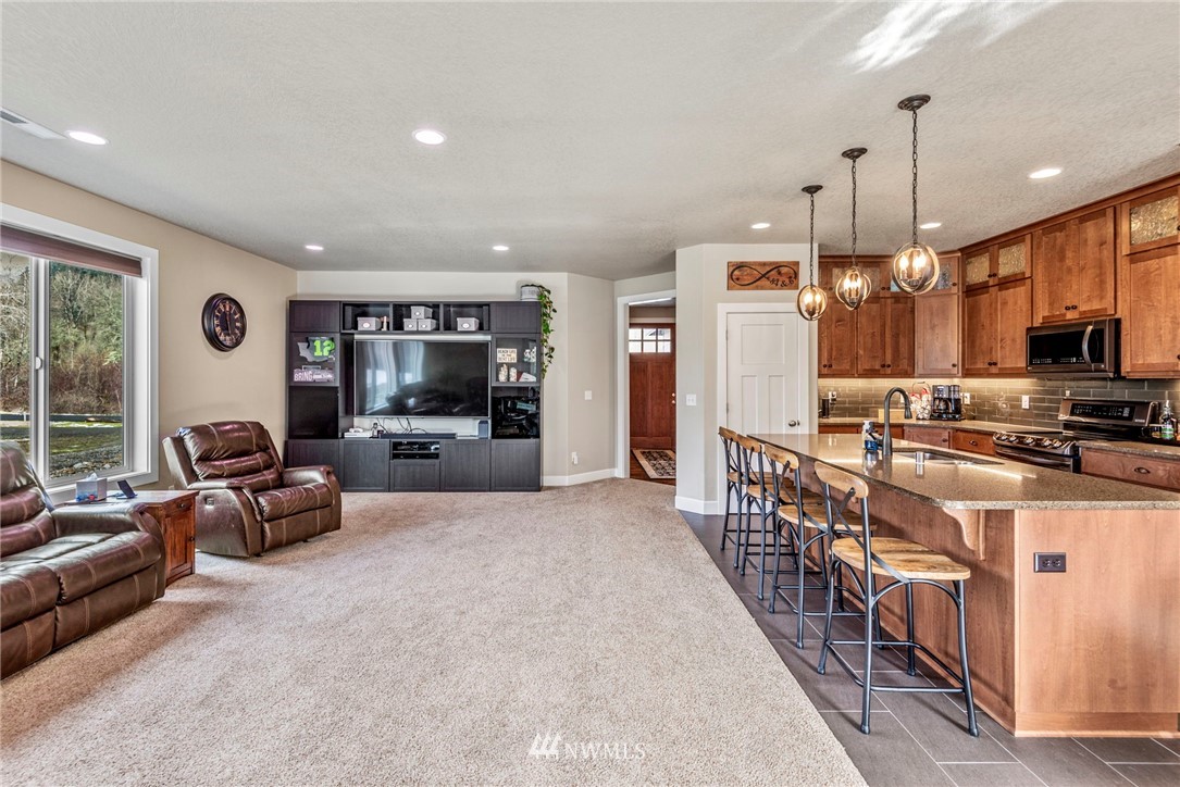 209 Columbia Point Road Longview, WA 98632 - Photo 8 of 40