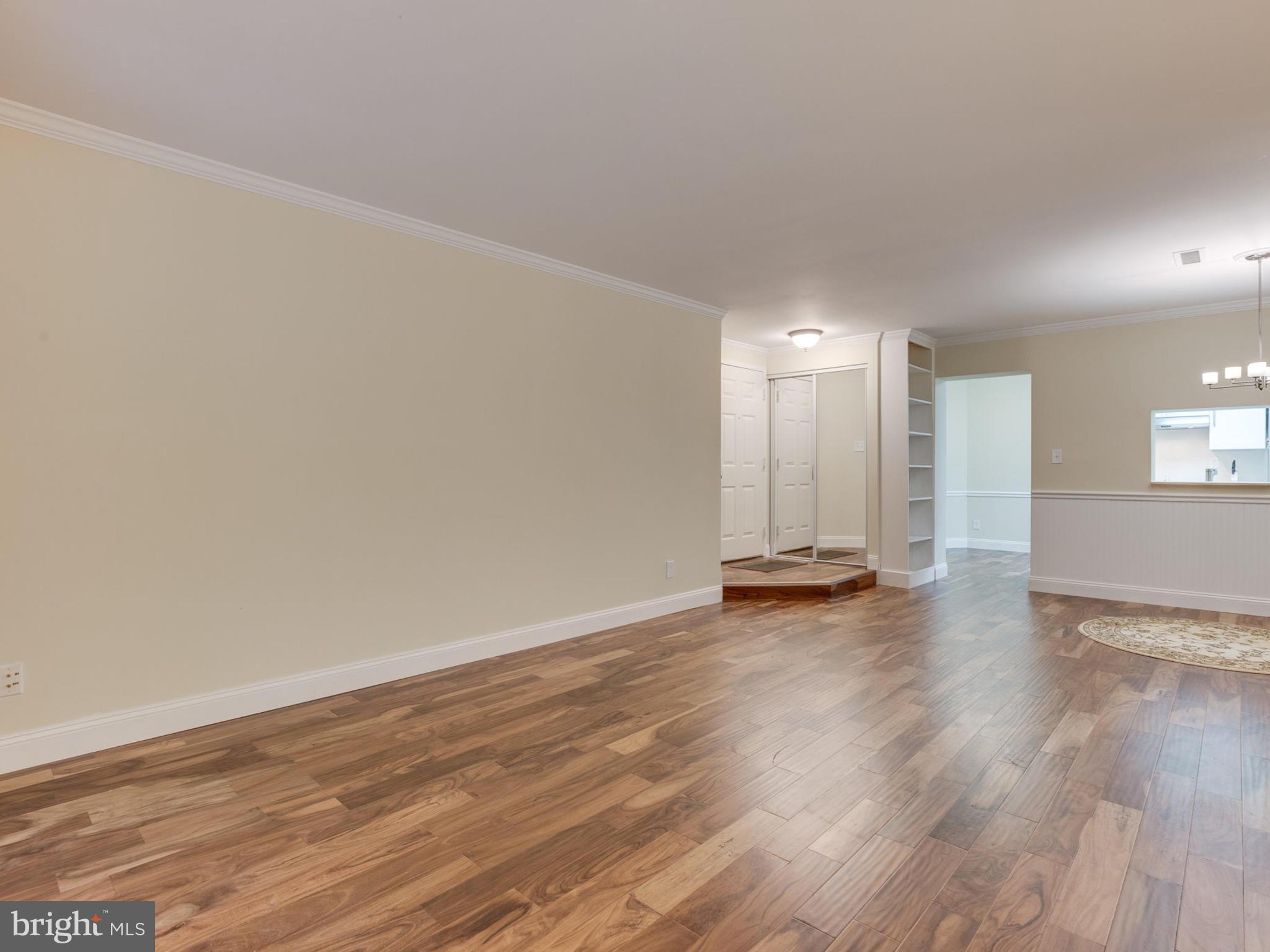 5800 Cove Landing Road, Unit 101 Burke, VA 22015 - Photo 6 of 30 Living Room