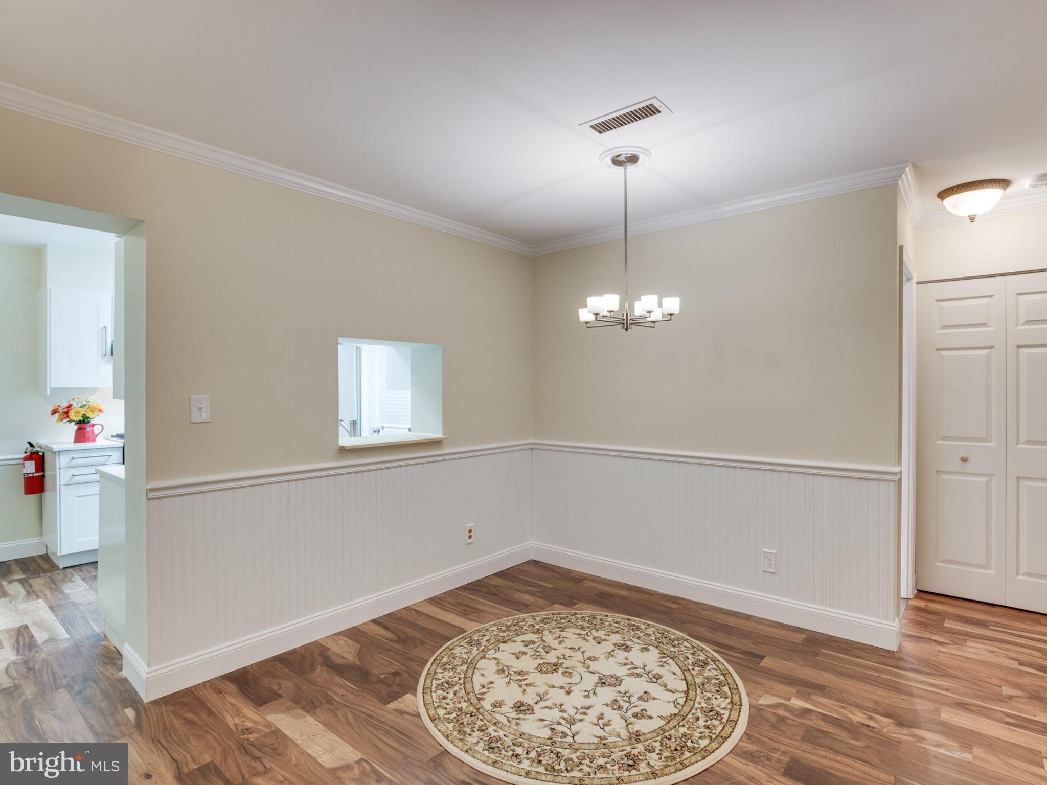 5800 Cove Landing Road, Unit 101 Burke, VA 22015 - Photo 9 of 30 Dining Room