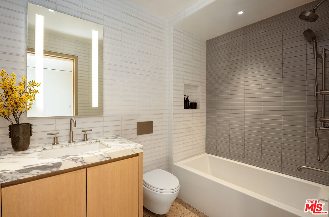 31388 Broad Beach Road Malibu, CA 90265 - Photo 23 of 36