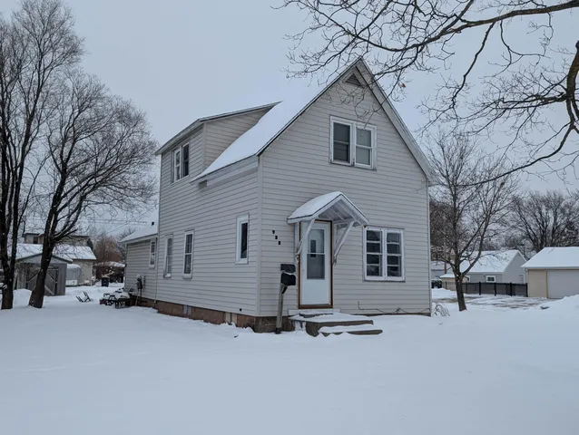$130,000 | 922 MacArthur Avenue, Ashland, WI 54806