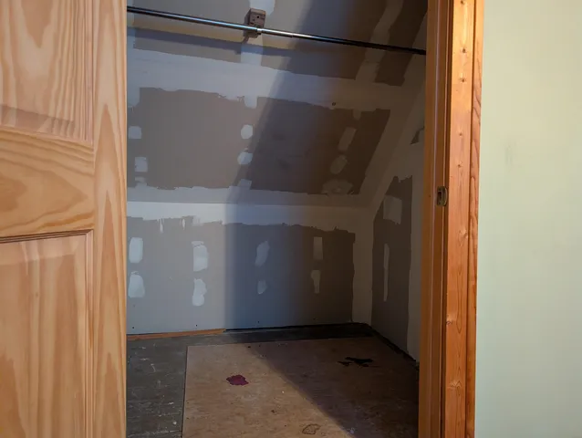 $130,000 | 922 MacArthur Avenue, Ashland, WI 54806