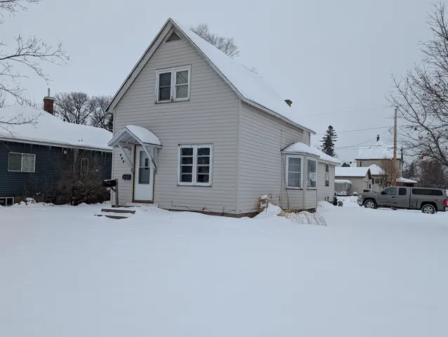$130,000 | 922 MacArthur Avenue, Ashland, WI 54806
