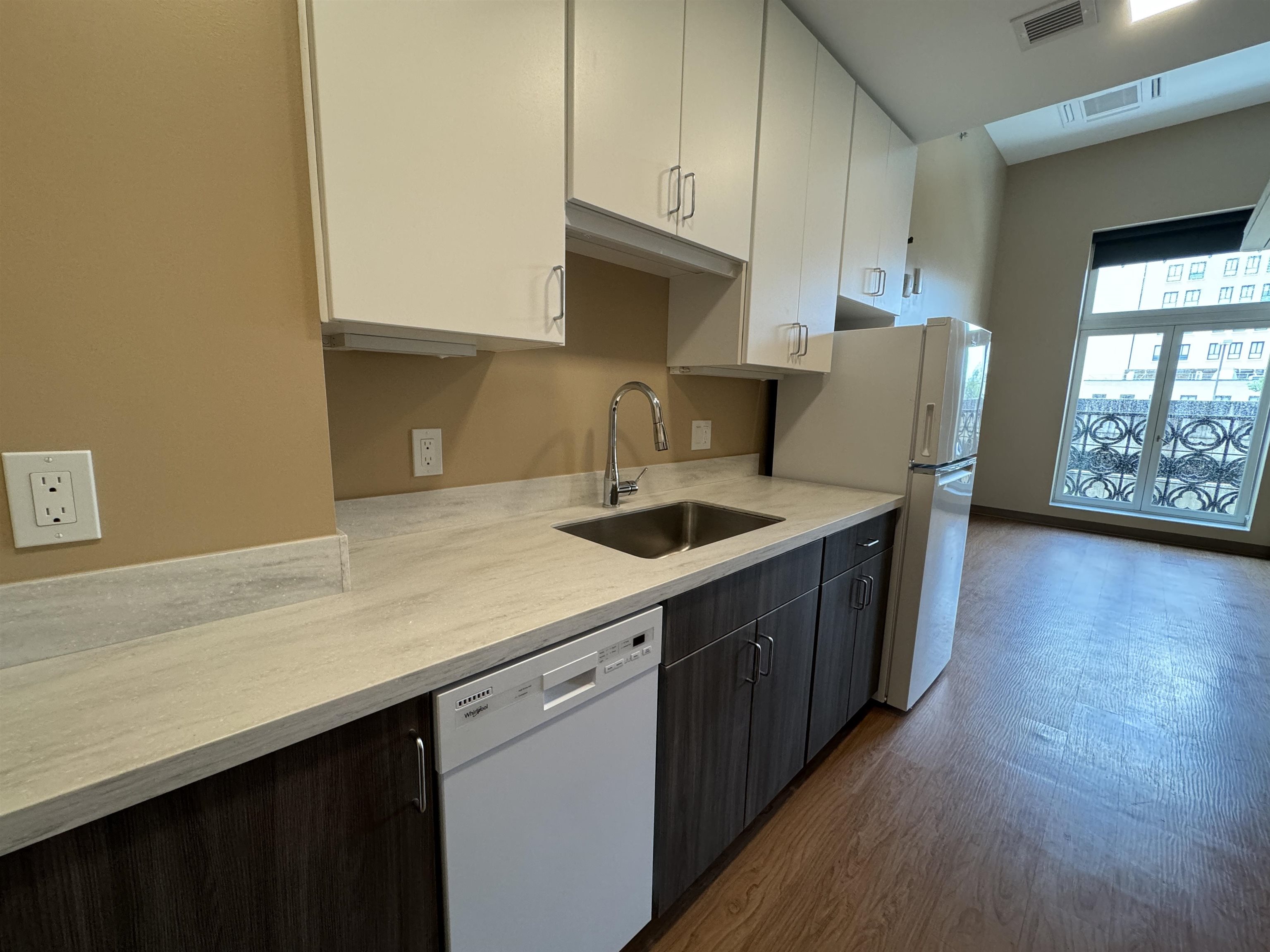 83 Hanover Street, Unit 307 Manchester, NH 03101 - Photo 21 of 39 Gallery Image 21