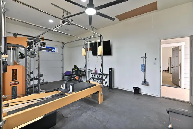 a view of a storage & utility room