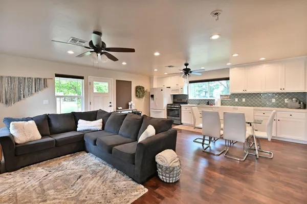 $1,760,000 | 11038 Victory Avenue, Oakdale, CA 95361