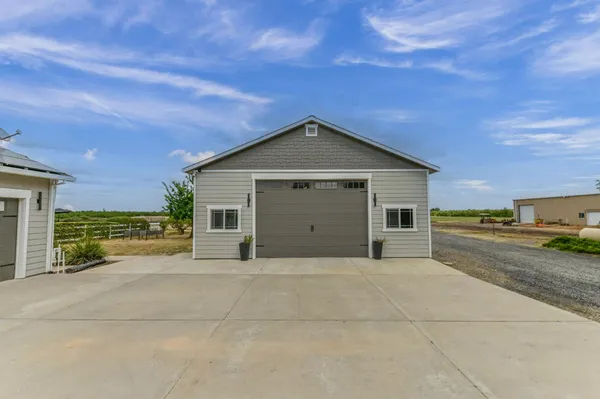 $1,760,000 | 11038 Victory Avenue, Oakdale, CA 95361