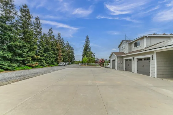 $1,760,000 | 11038 Victory Avenue, Oakdale, CA 95361