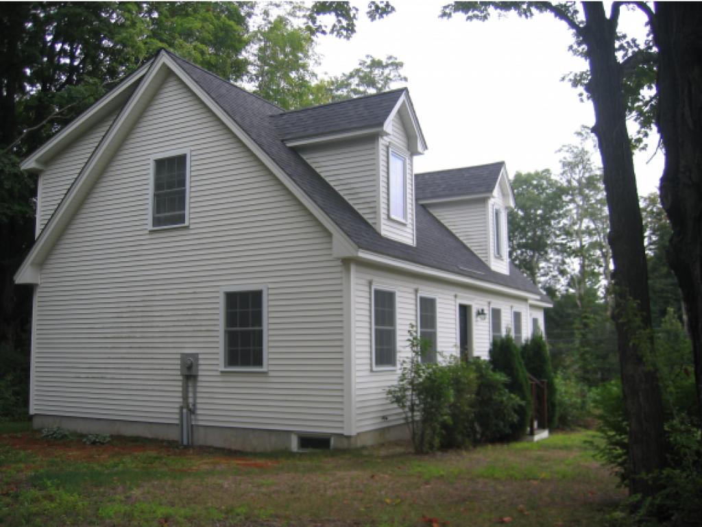 52 Hampton Road Exeter, NH 03833 - Photo 4 of 23