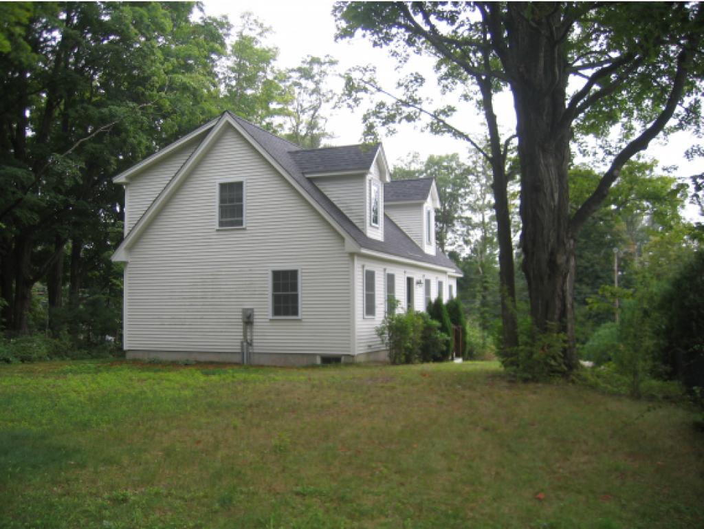52 Hampton Road Exeter, NH 03833 - Photo 5 of 23