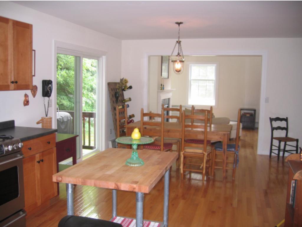 52 Hampton Road Exeter, NH 03833 - Photo 8 of 23