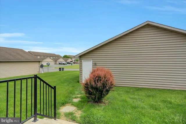 $208,000 | 1914 Ashley Drive, Chambersburg, PA 17201