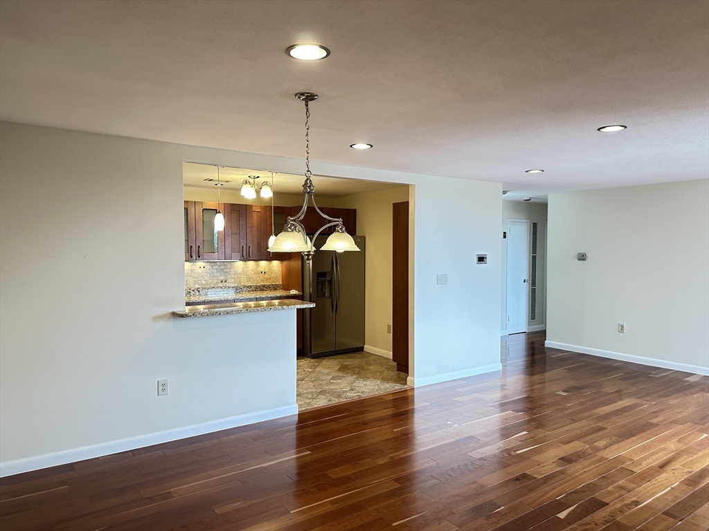 1006 Paradise Road, Unit PHN Swampscott, MA 01907 - Photo 9 of 35