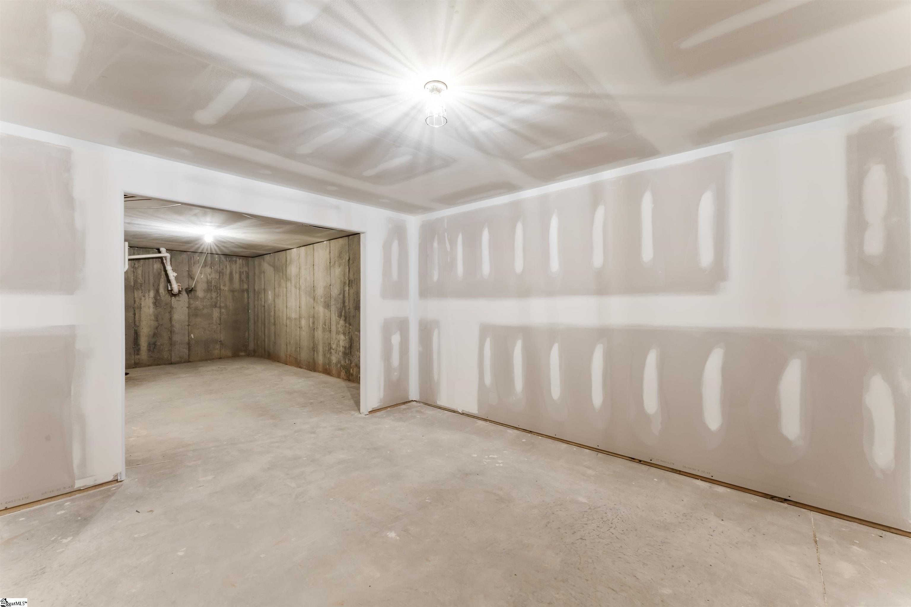 285 Foxbank Circle Greer, SC 29651 - Photo 33 of 43