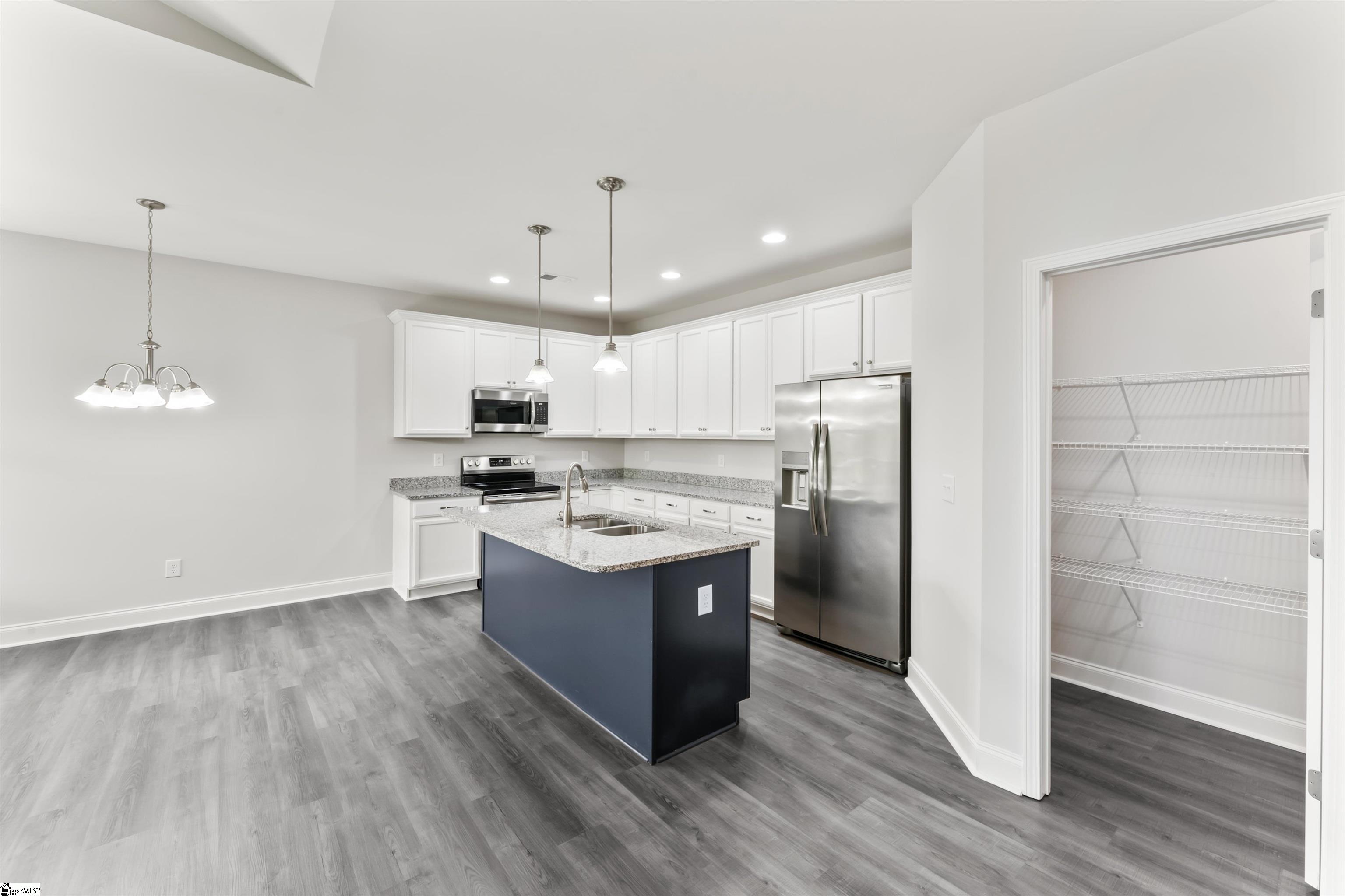 285 Foxbank Circle Greer, SC 29651 - Photo 5 of 43