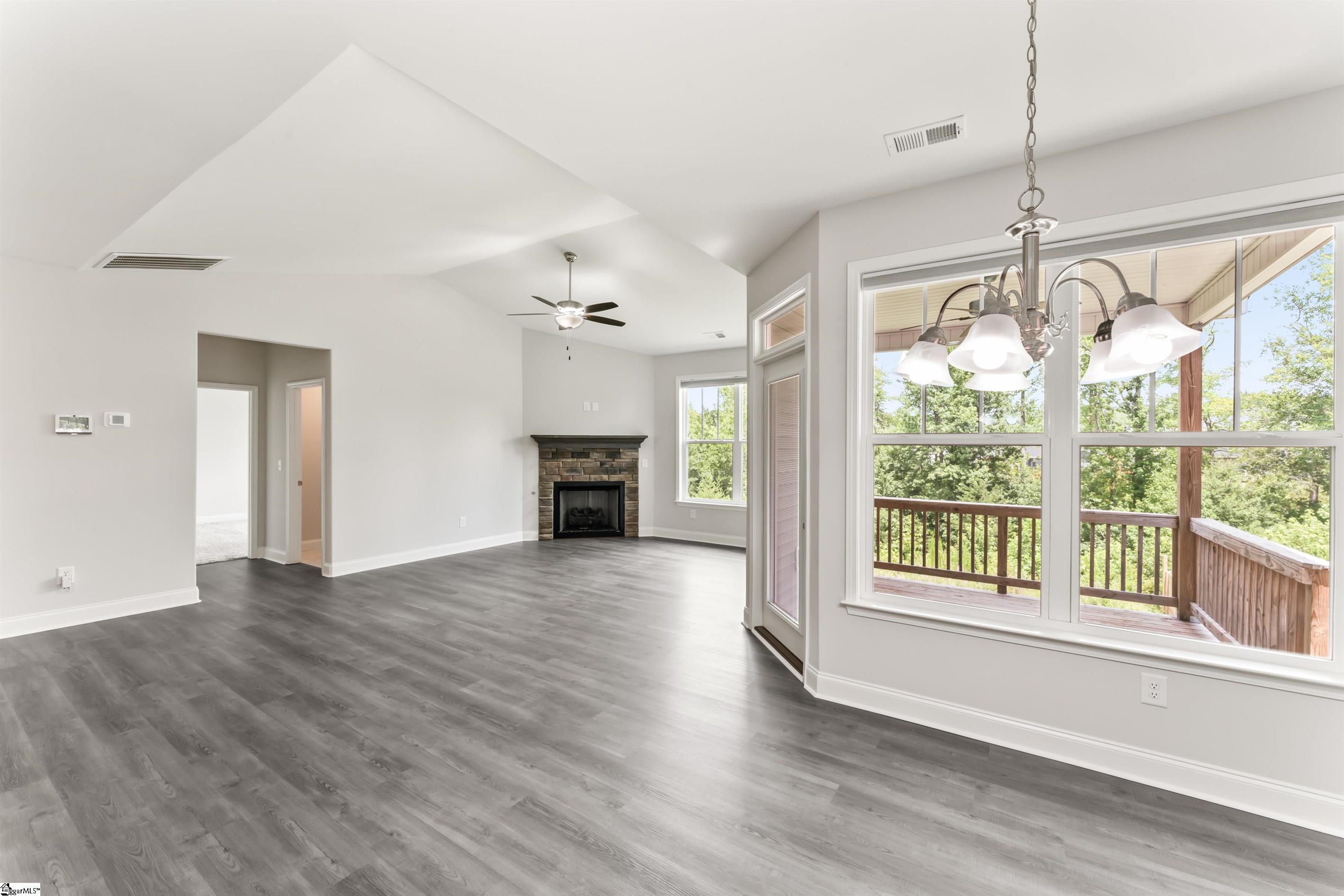 285 Foxbank Circle Greer, SC 29651 - Photo 7 of 43