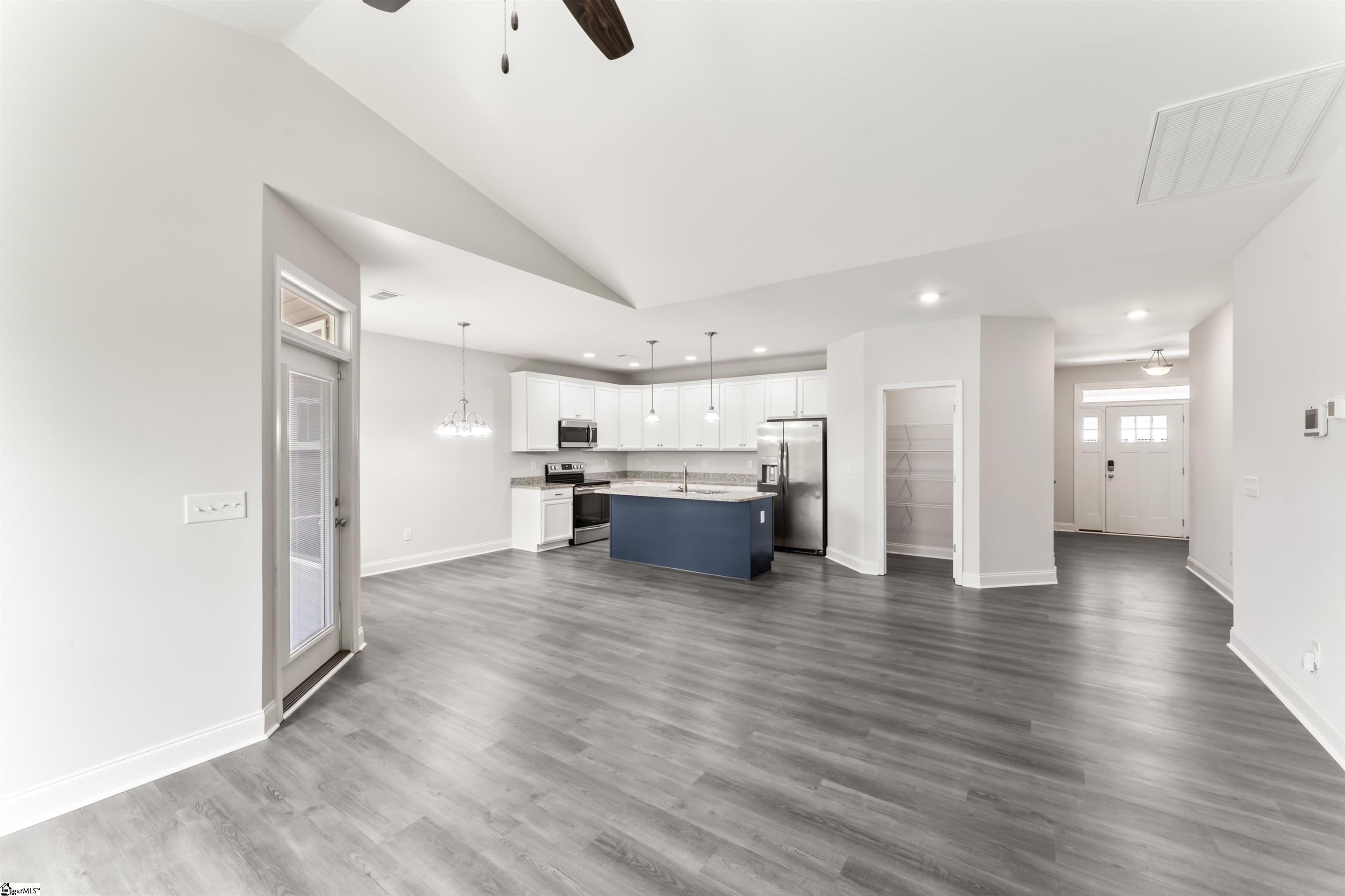 285 Foxbank Circle Greer, SC 29651 - Photo 8 of 43