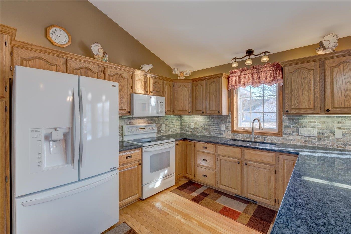 812 Abbington Court Sun Prairie, WI 53590 - Photo 31 of 70