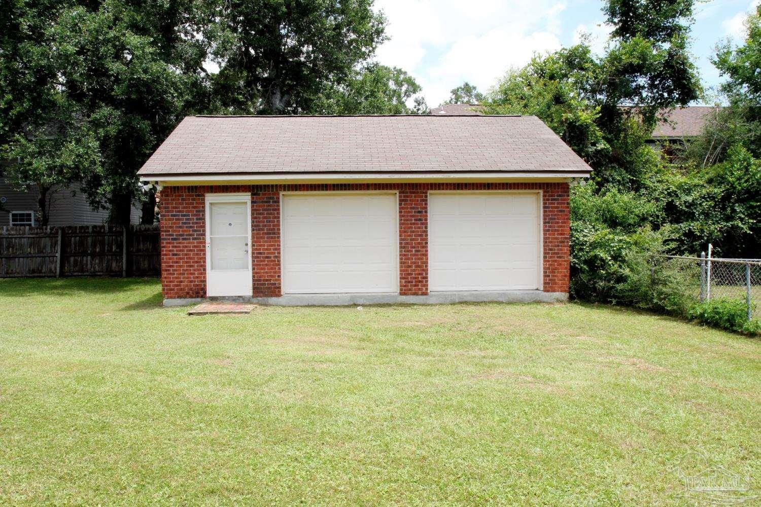6912 Olsen Road Pensacola, FL 32506 - Photo 4 of 43 Gallery Image 4