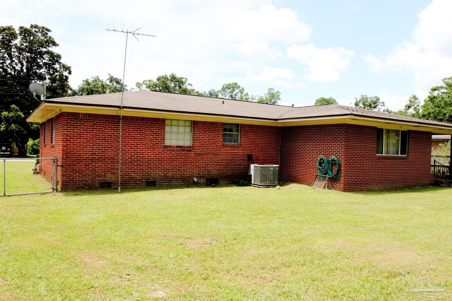 6912 Olsen Road Pensacola, FL 32506 - Photo 5 of 43 Gallery Image 5