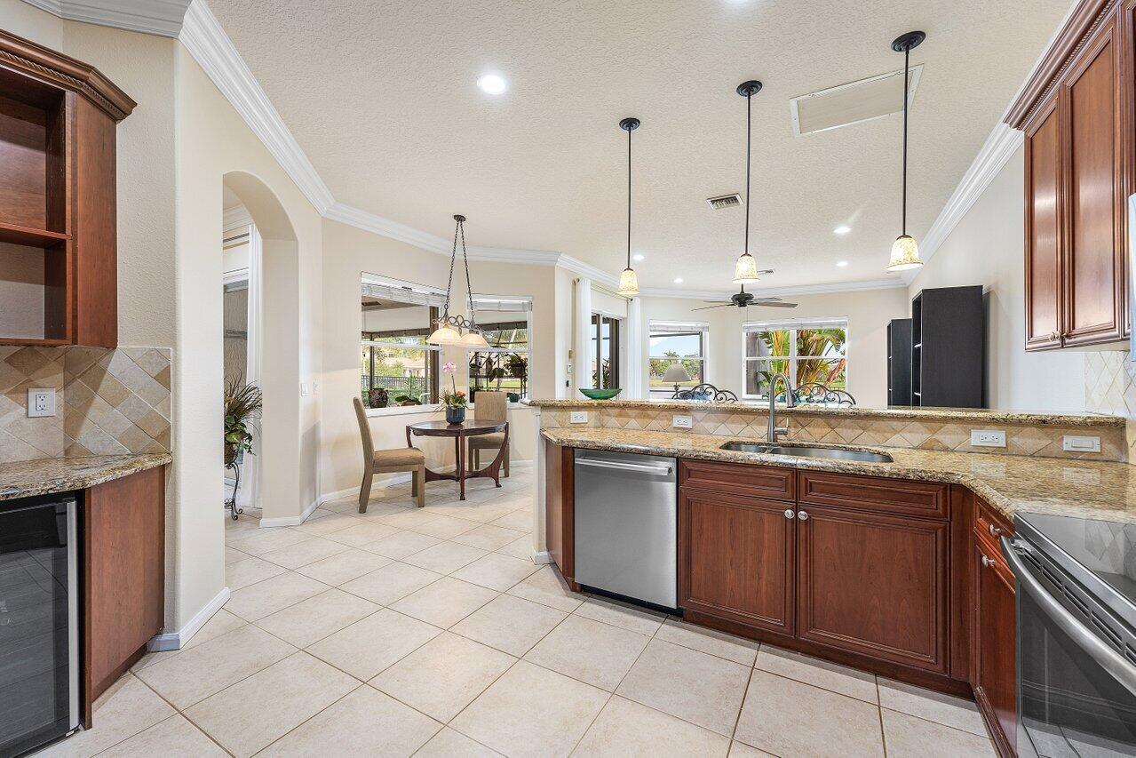 11165 Cobblefield Road Wellington, FL 33449 - Photo 11 of 35 013-11165CobblefieldRoad-Wellington-FL-3
