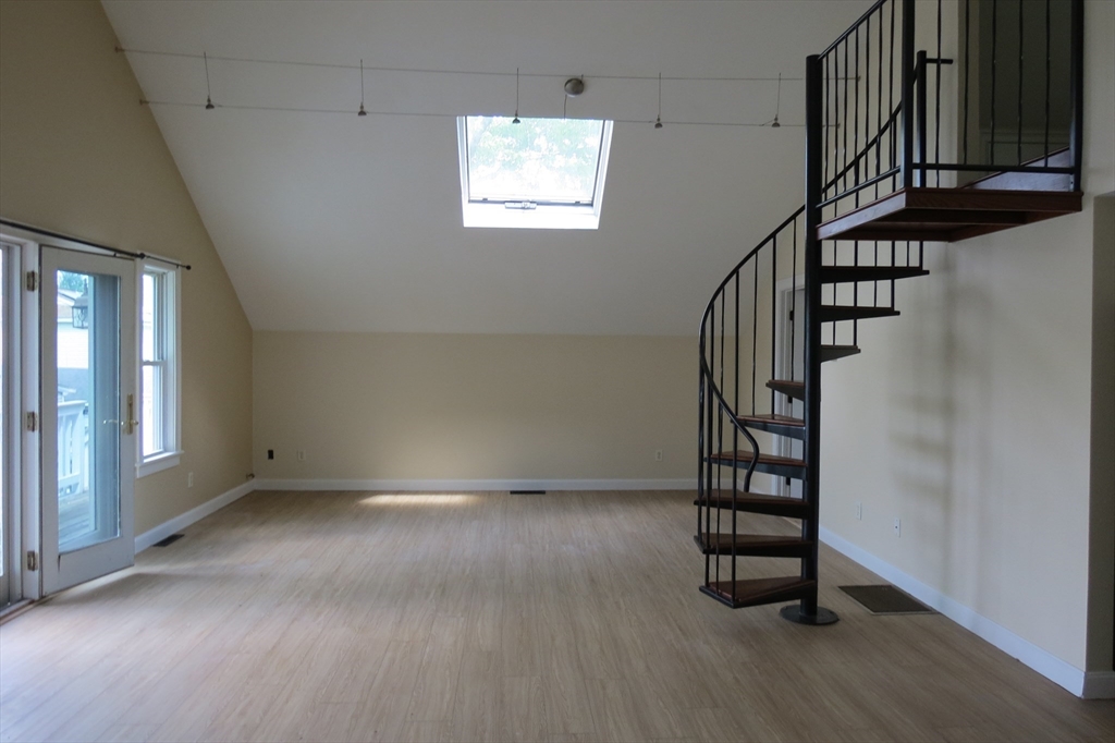 13 Spring Street, Unit A Salisbury, MA 01952 - Photo 8 of 21