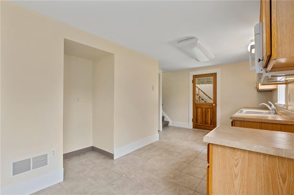 1320 Coraopolis Heights Road Coraopolis, PA 15108 - Photo 10 of 19 Gallery Image 10