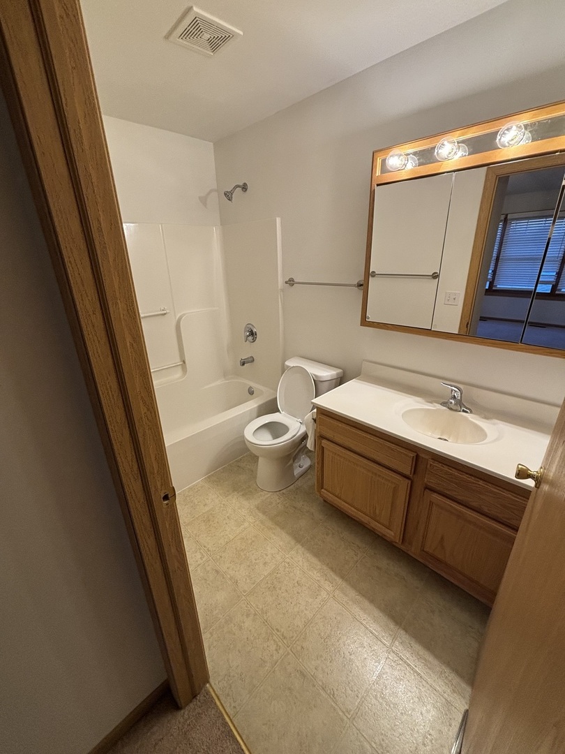 5837 Fieldstone Trail McHenry, IL 60050 - Photo 12 of 27