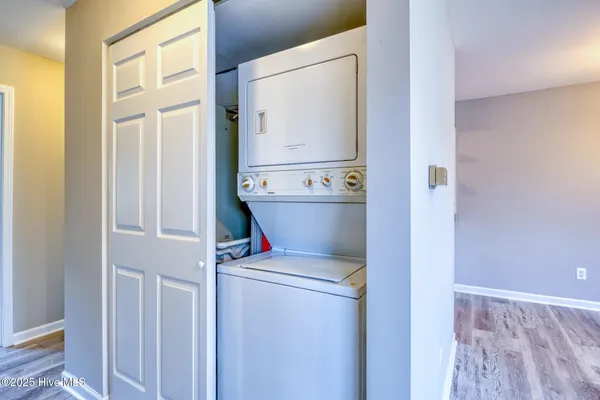 $1,350 | 39 Roberts Road, Unit 2, Hampstead, NC 28443