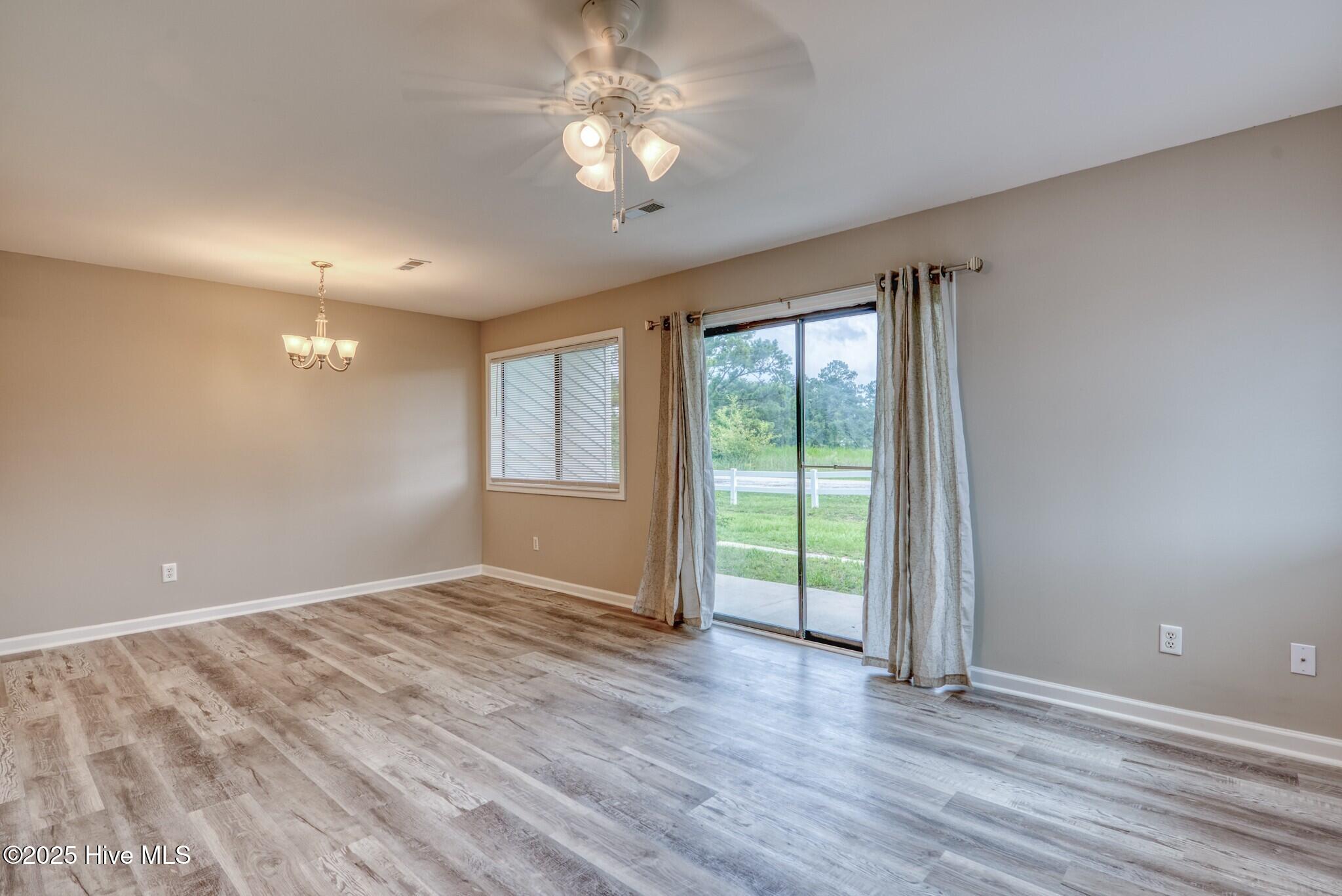 39 Roberts Road, Unit 2 Hampstead, NC 28443 - Photo 4 of 14 r39.4