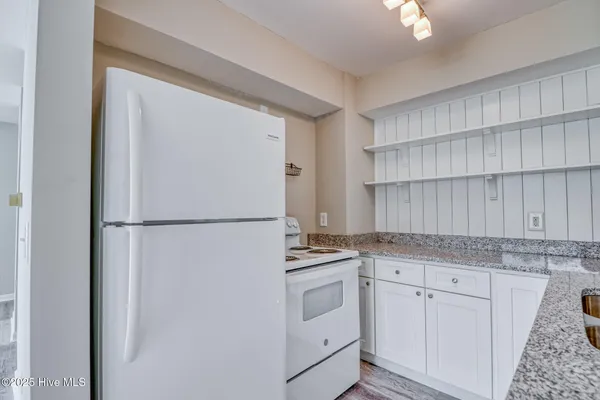 $1,350 | 39 Roberts Road, Unit 2, Hampstead, NC 28443