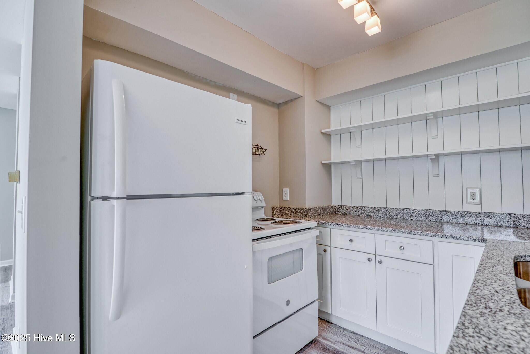 39 Roberts Road, Unit 2 Hampstead, NC 28443 - Photo 6 of 14 r39.6