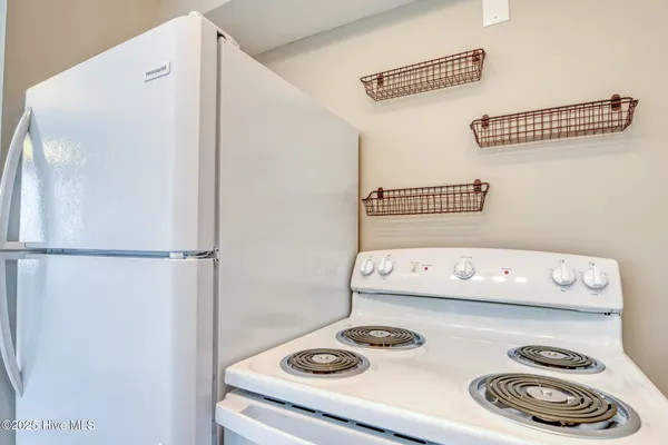 $1,350 | 39 Roberts Road, Unit 2, Hampstead, NC 28443