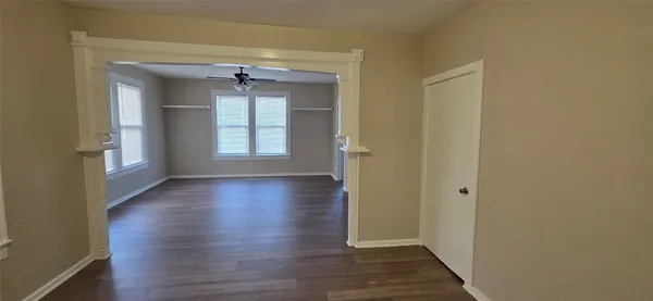 $1,200 | 2109 Bernardo De Galvez Avenue, Unit 2, Galveston, TX 77550